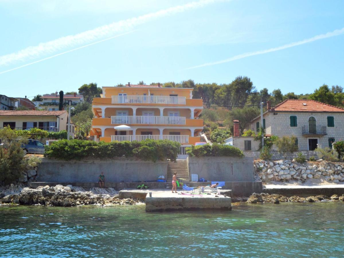 Apartment Mornar-2 By Interhome Trogir Exterior foto