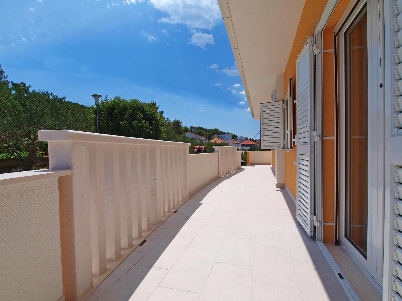 Apartment Mornar-2 By Interhome Trogir Exterior foto