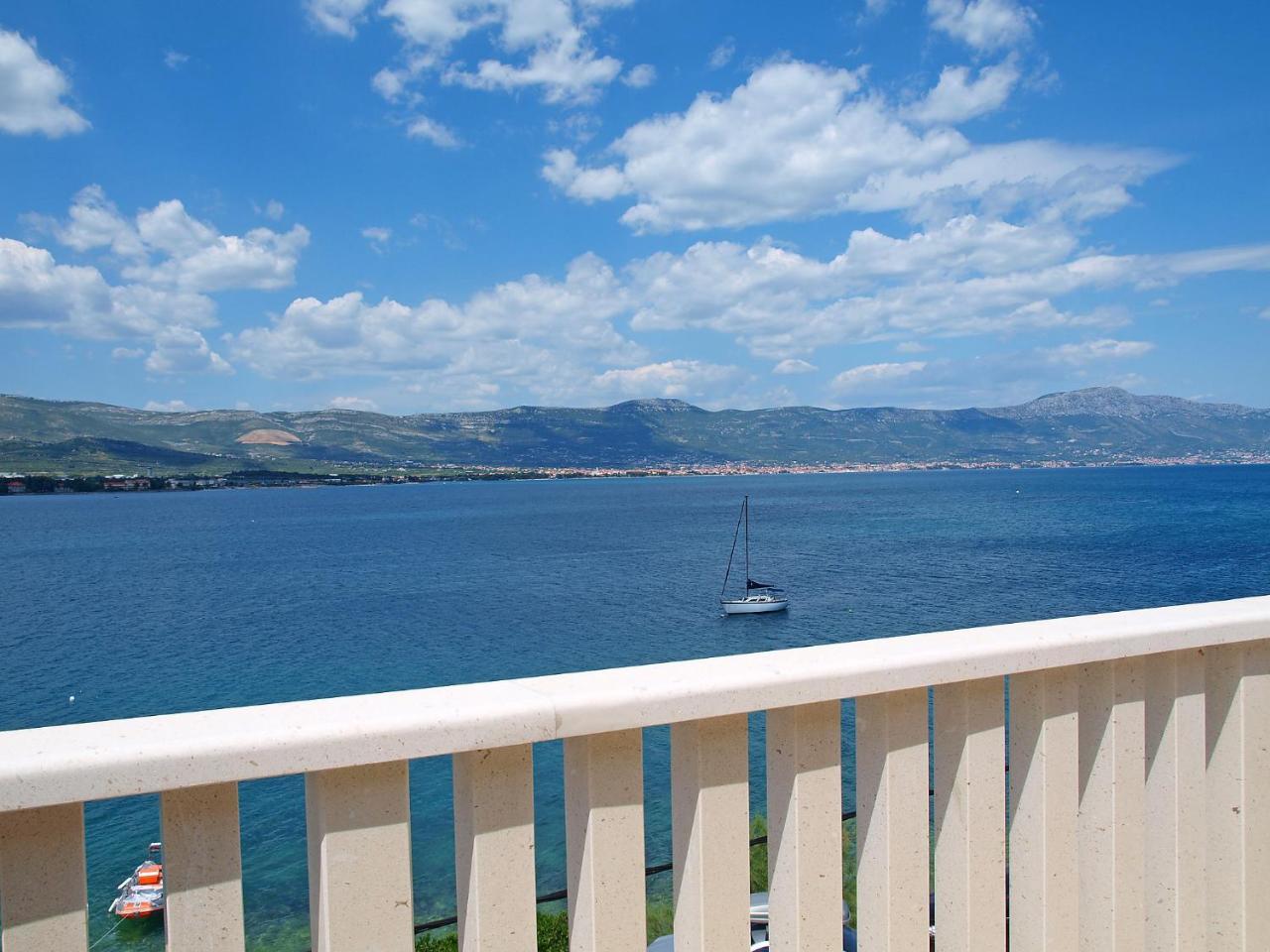 Apartment Mornar-2 By Interhome Trogir Exterior foto